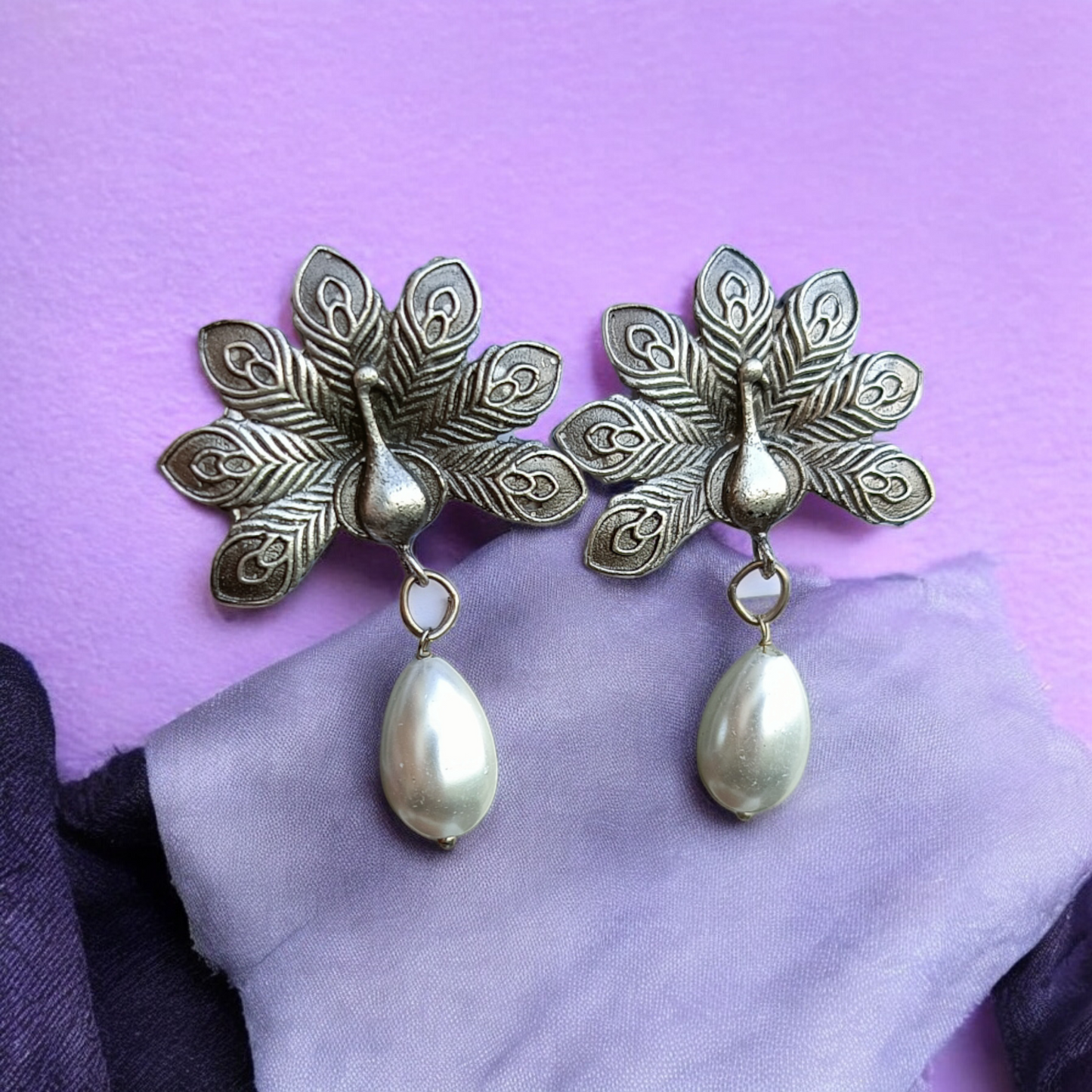 Oxidised Peacock Stud