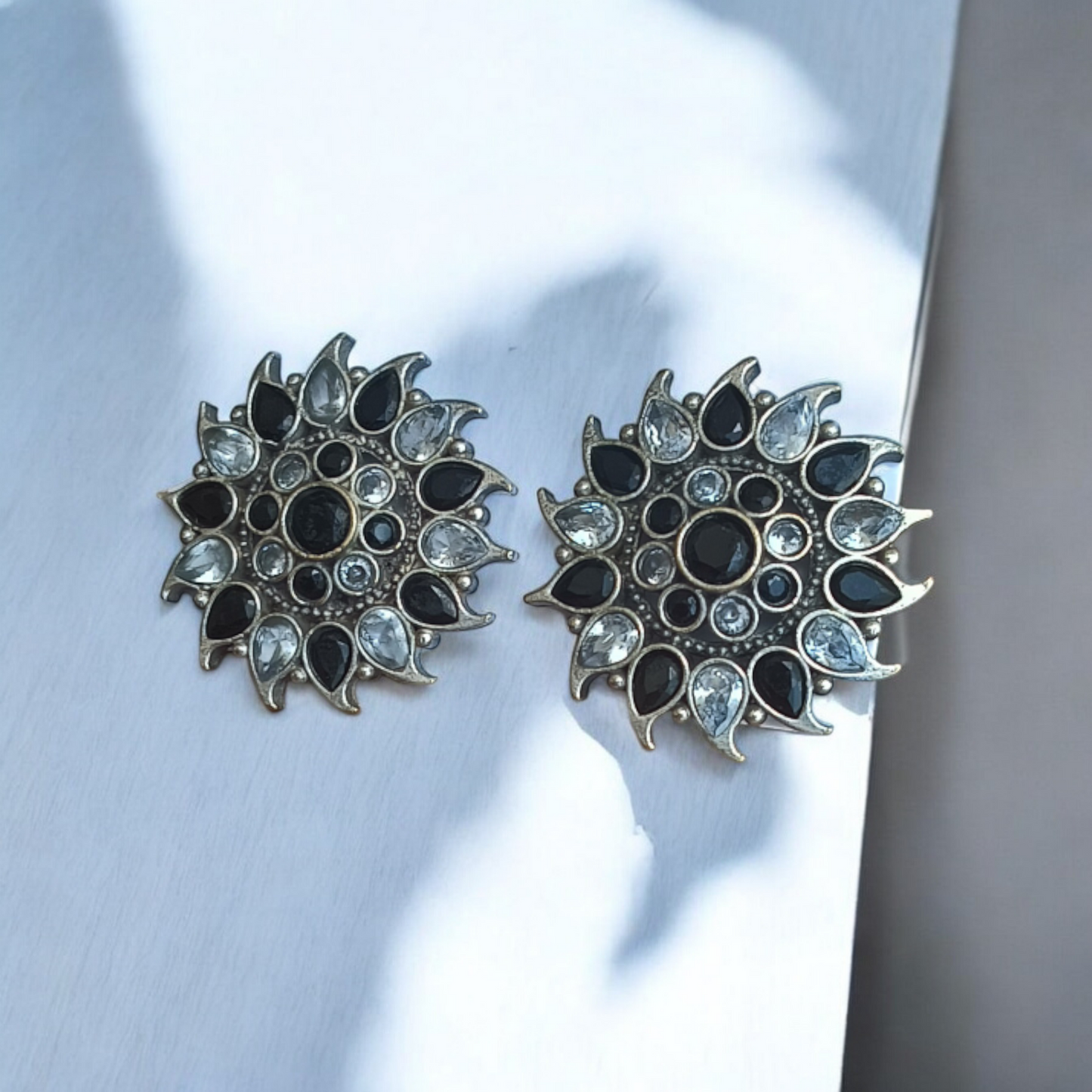 Sliver-Replica Fancy Stud