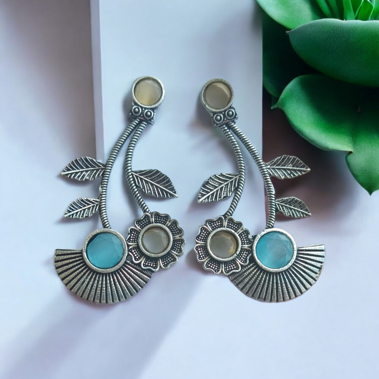 Silver-Replica Leafy Dangler