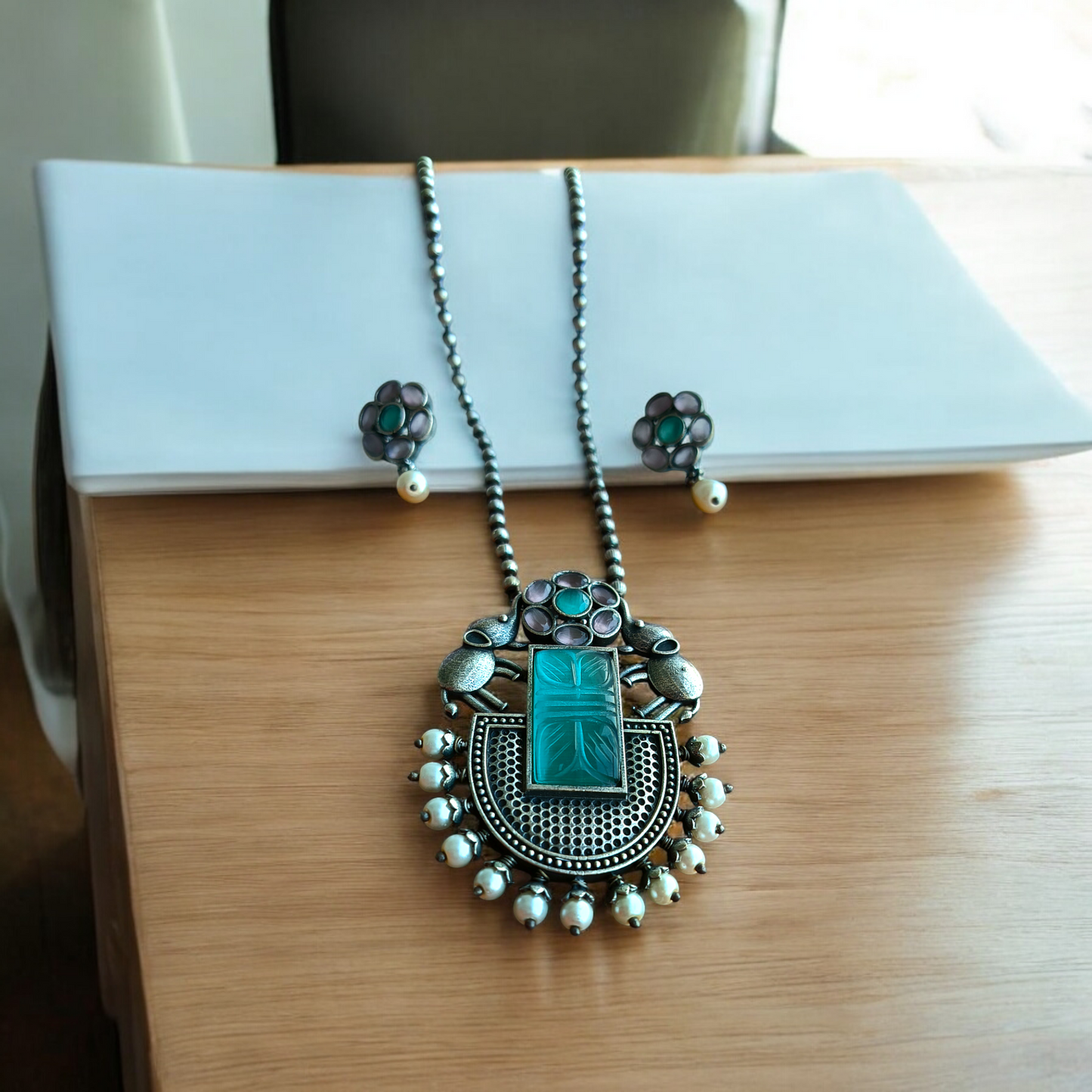 Mint Monalisa long Necklace set