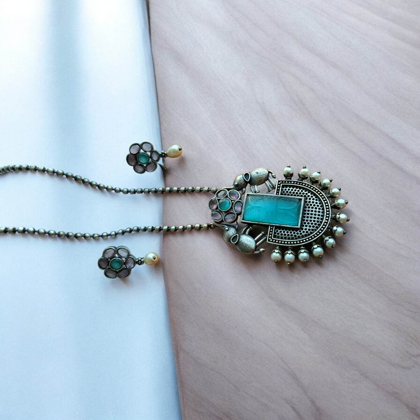 Mint Monalisa long Necklace set