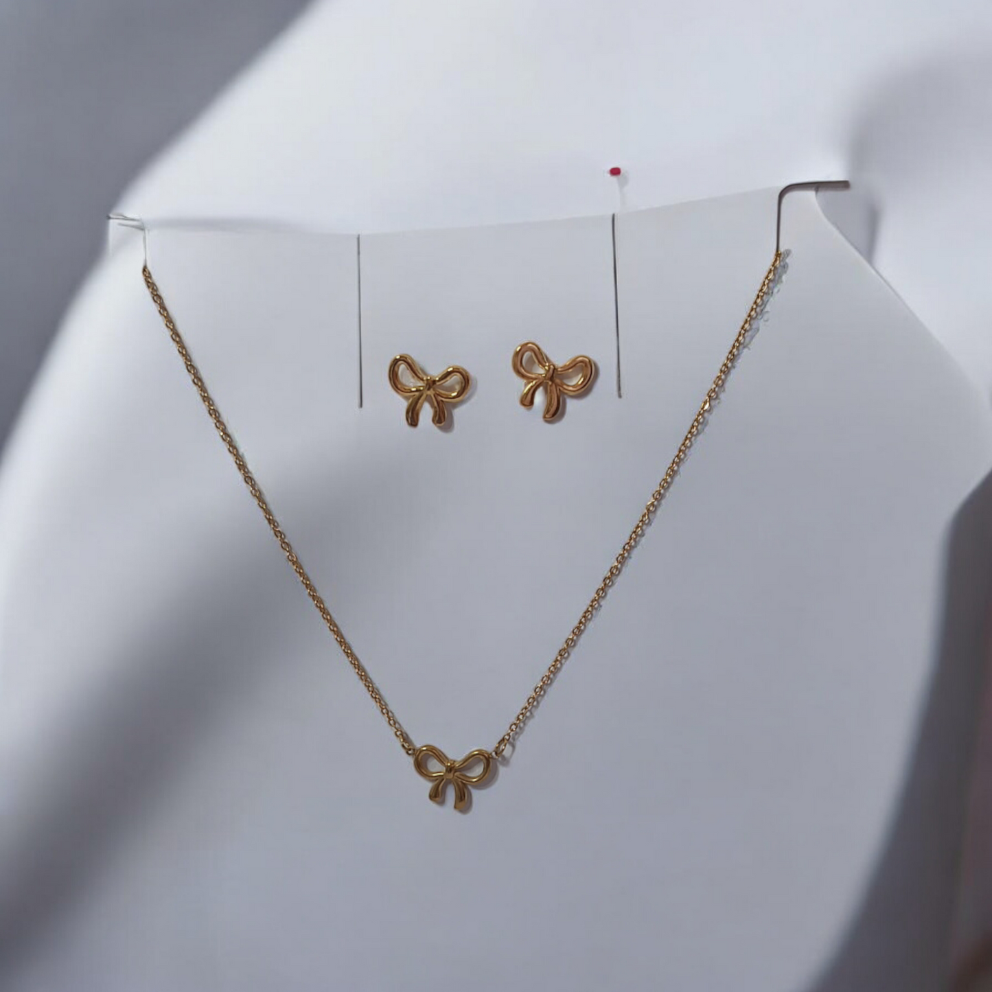 Golden Bow Chain Necklace