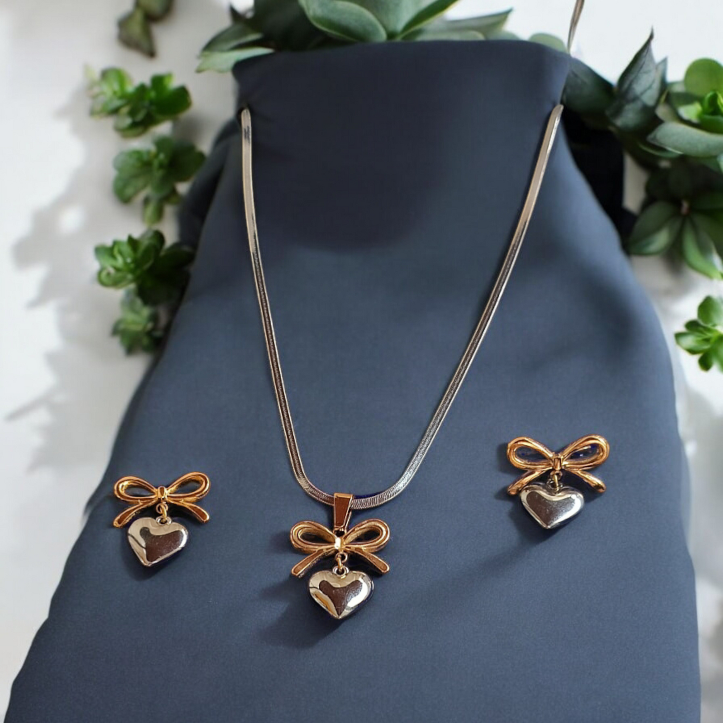 Bow & Heart Pendent Silver chian Necklace