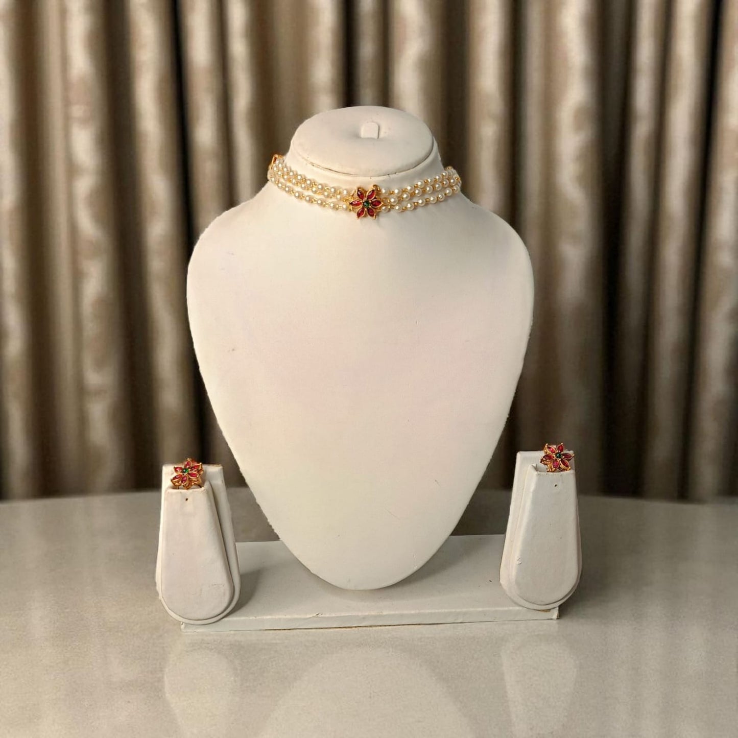 ANTIQUE PEARL THREE LAYER CHOCKER SET
