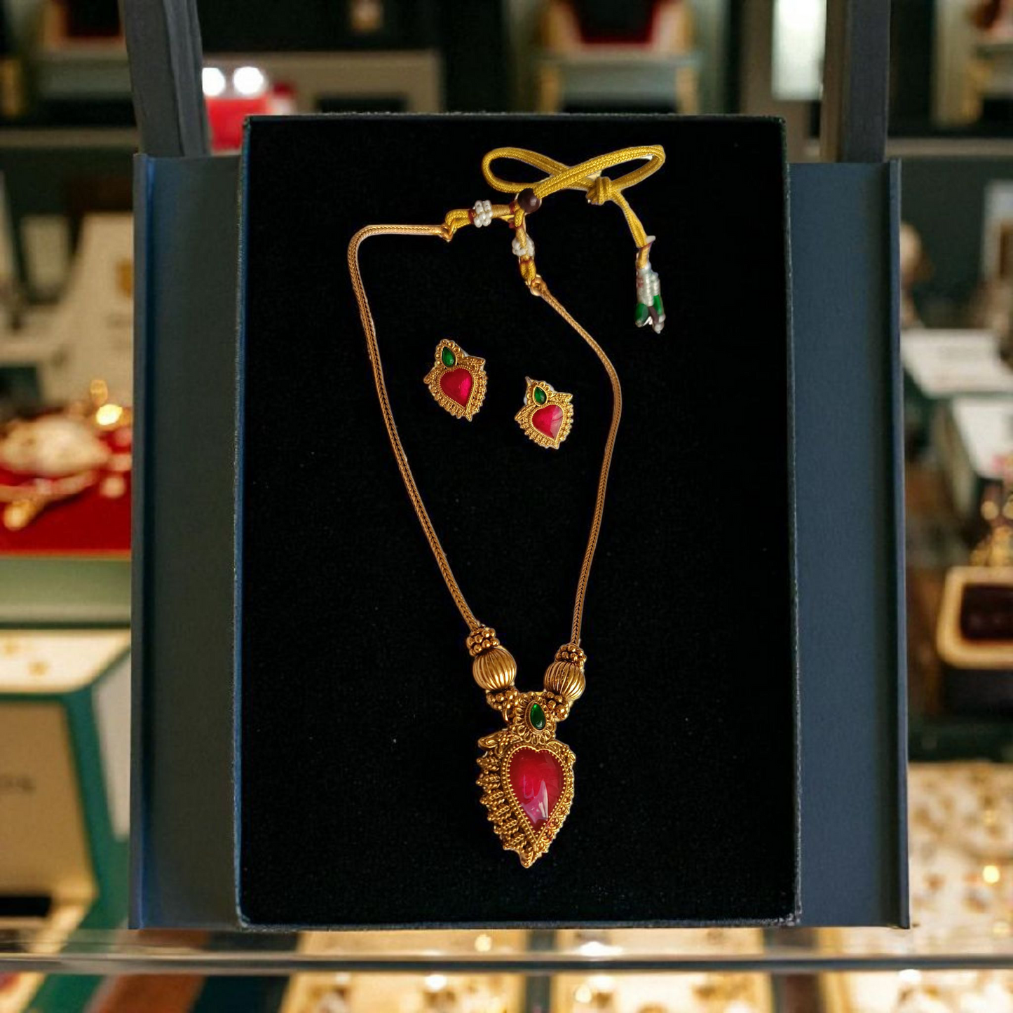 RUBY ANTIQUE PENDENT SET