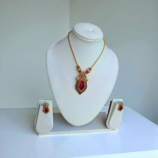 PURPULE ANTIQUE PENDENT SET