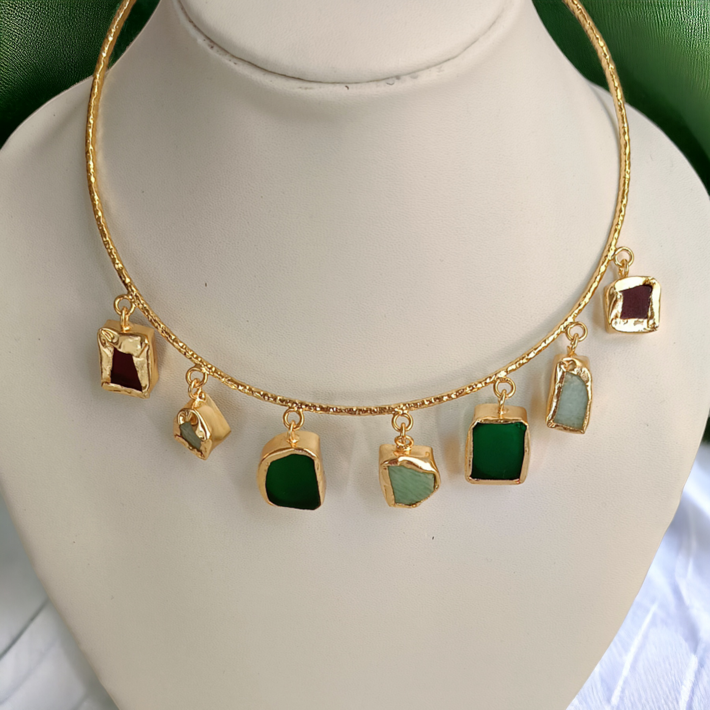 Multicolour Gemstone Hasli