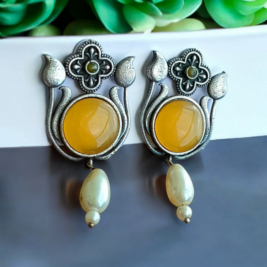 Monalisa Silver Dangler