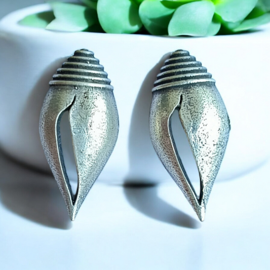 Silver-replica Shanka Earring