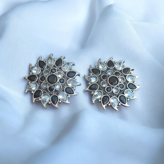 Sliver-Replica Fancy Stud