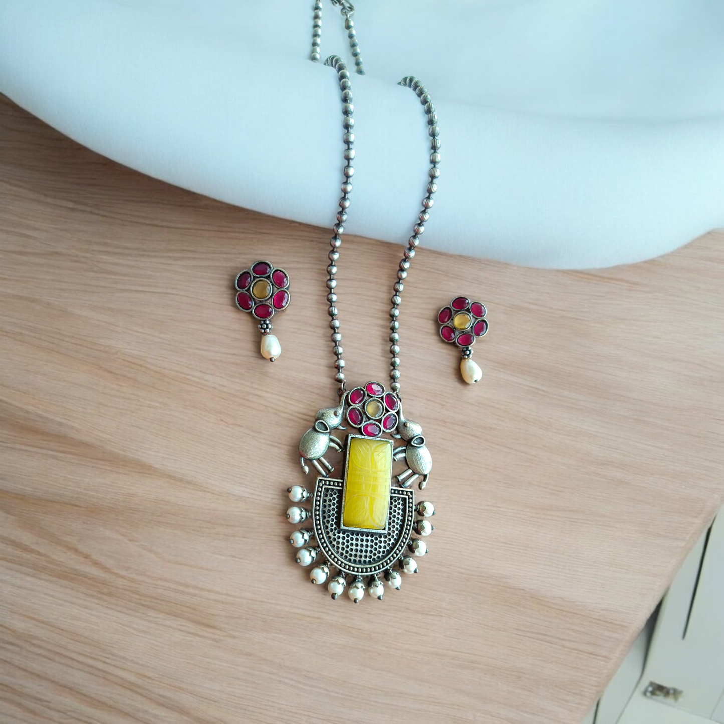 Yellow Monalisa Stone Necklace Set