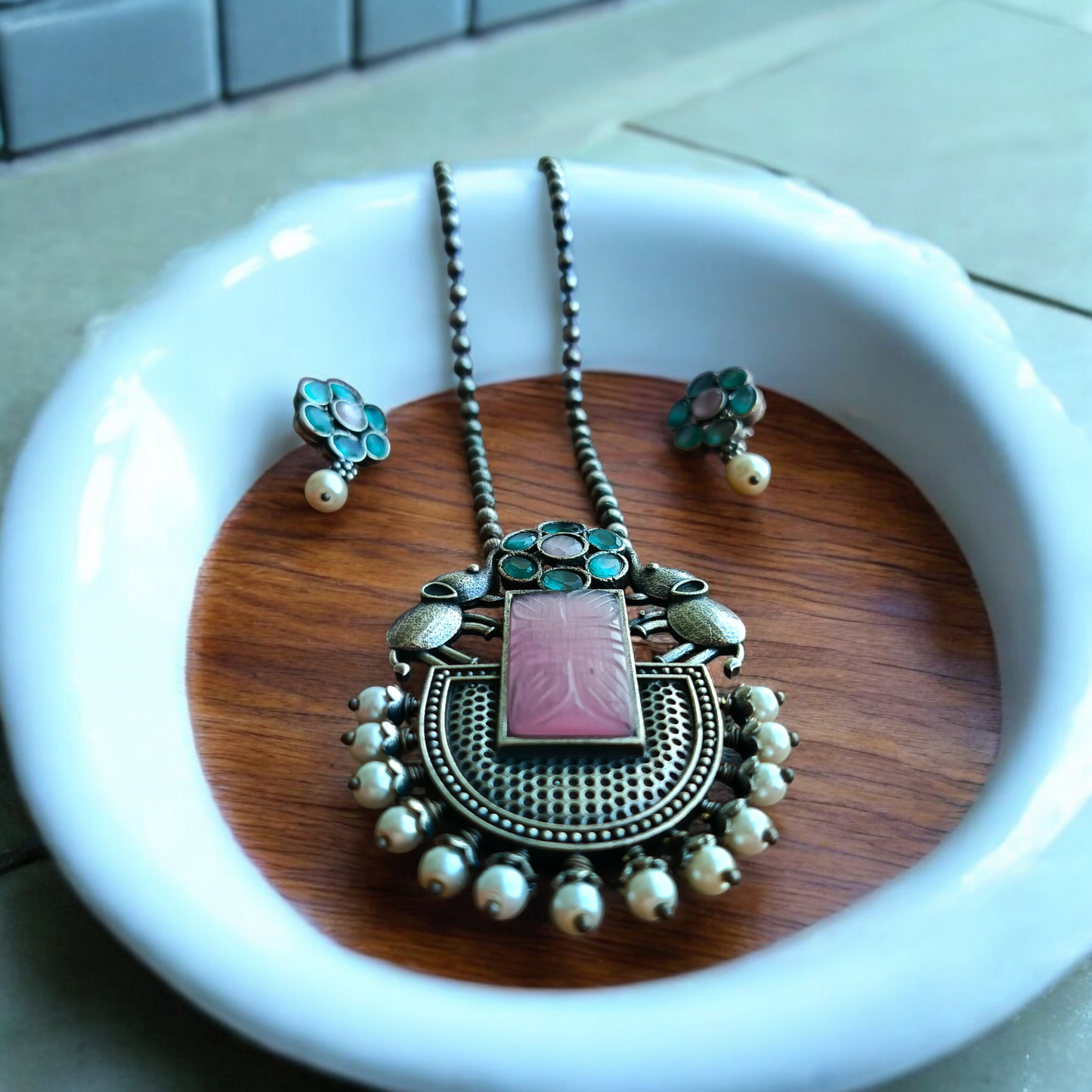 Pink Monalisa Stone Long Necklace