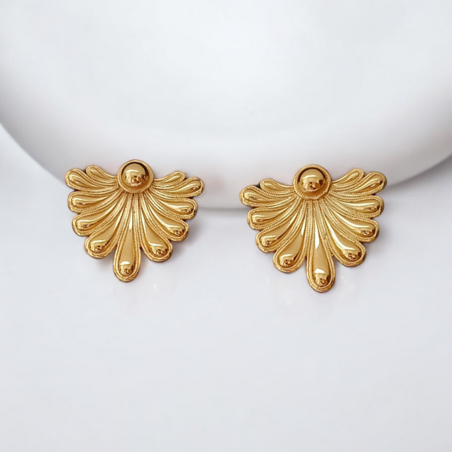 Cleon Stud Earrings