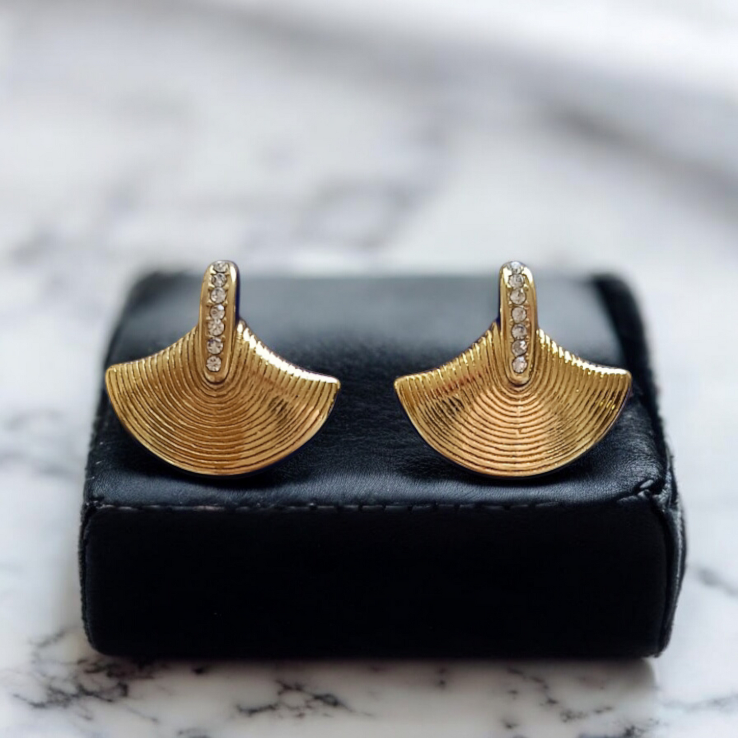 Shell Zircon Earrings