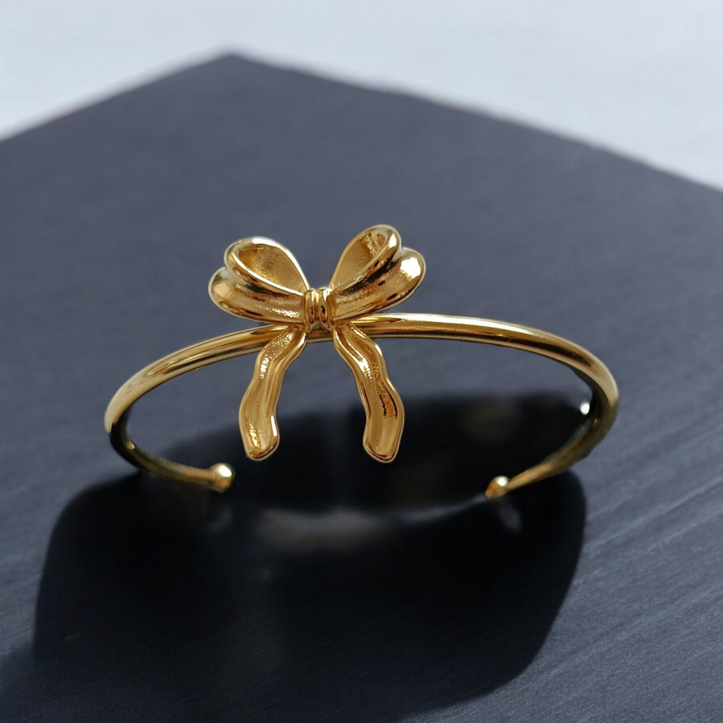 Classic Gold Ribbon Bracelet