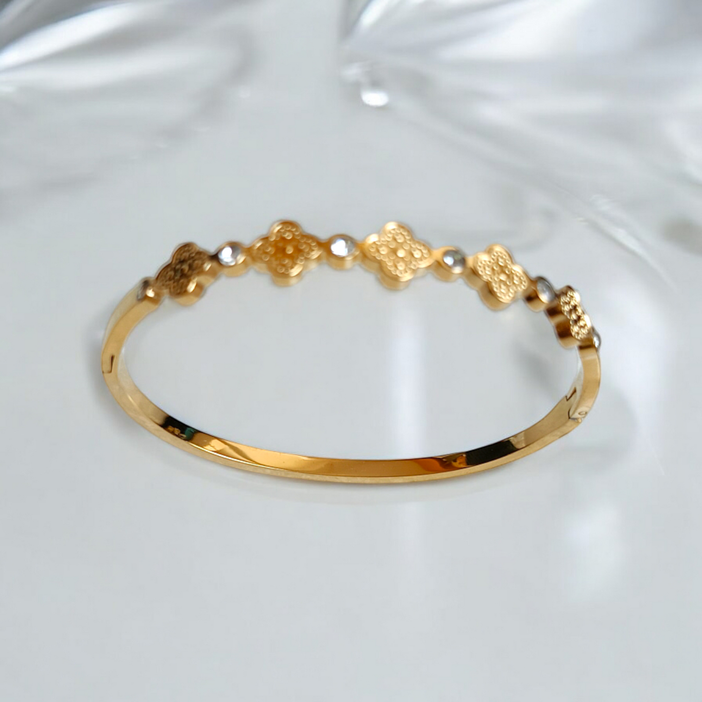Clover Stone Bangle Bracelet
