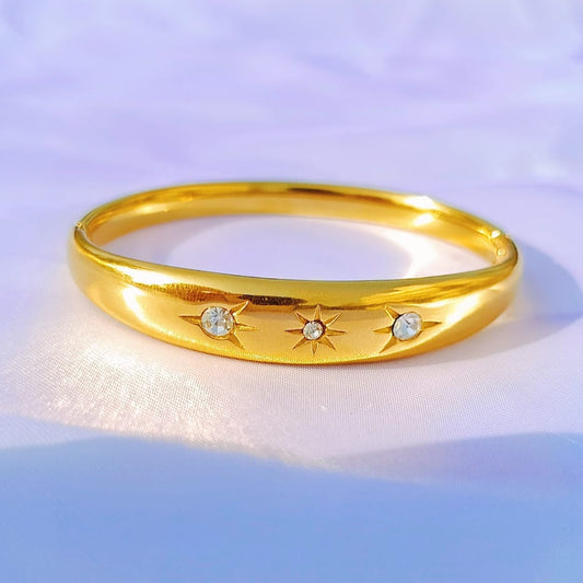 Twinkle solitaire Gold Plated Bangle