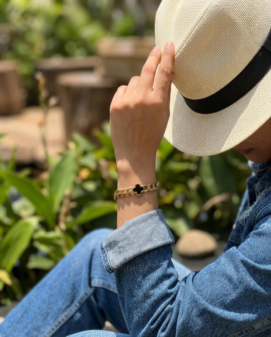 Aura Black Clover Curb Chain Bracelet