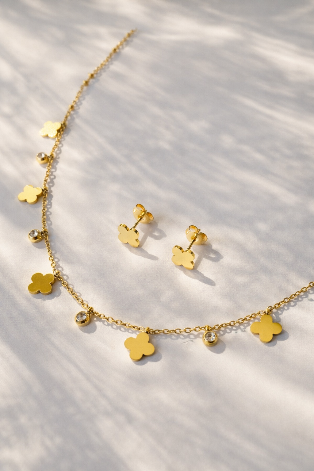 Anti-tarnish Clover Charm Necklace