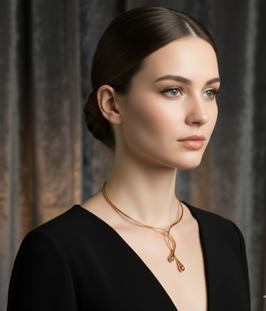 Golden sparkling Drop Neckcuff