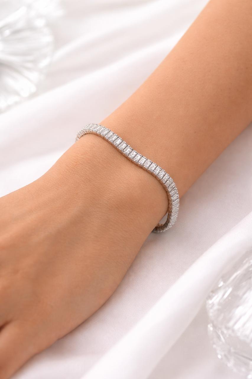 Dimond Flow Tennis Bracelet -silver plated