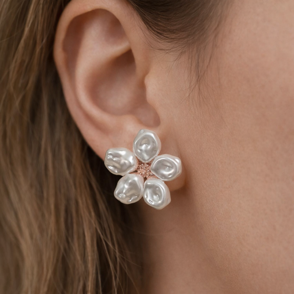 White Flower Stud
